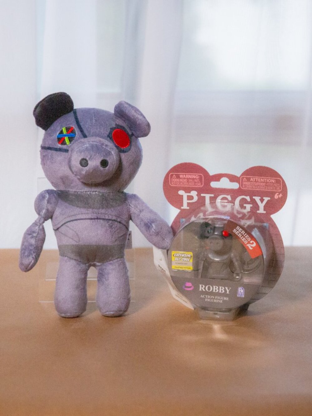 NEW ~ RARE Roblox Piggy ROBBY THE ROBOT 8" Collectible Plush + Action Figure
